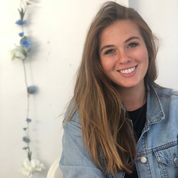 Meet your Posher, Alexandra - Picture 1 of 1